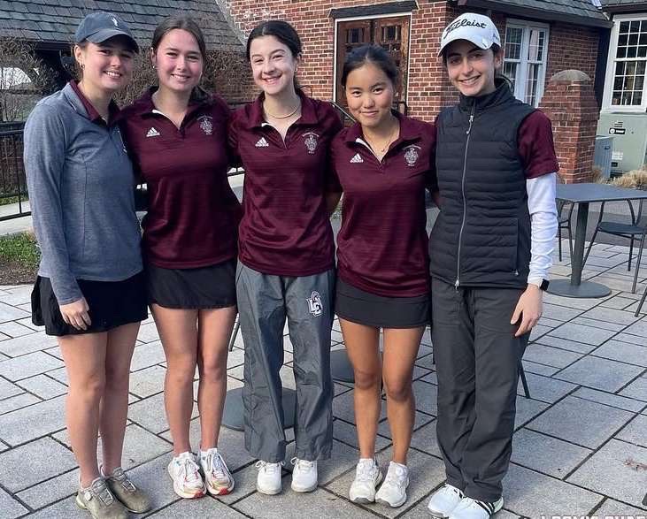 The Girls Varsity Golf team.